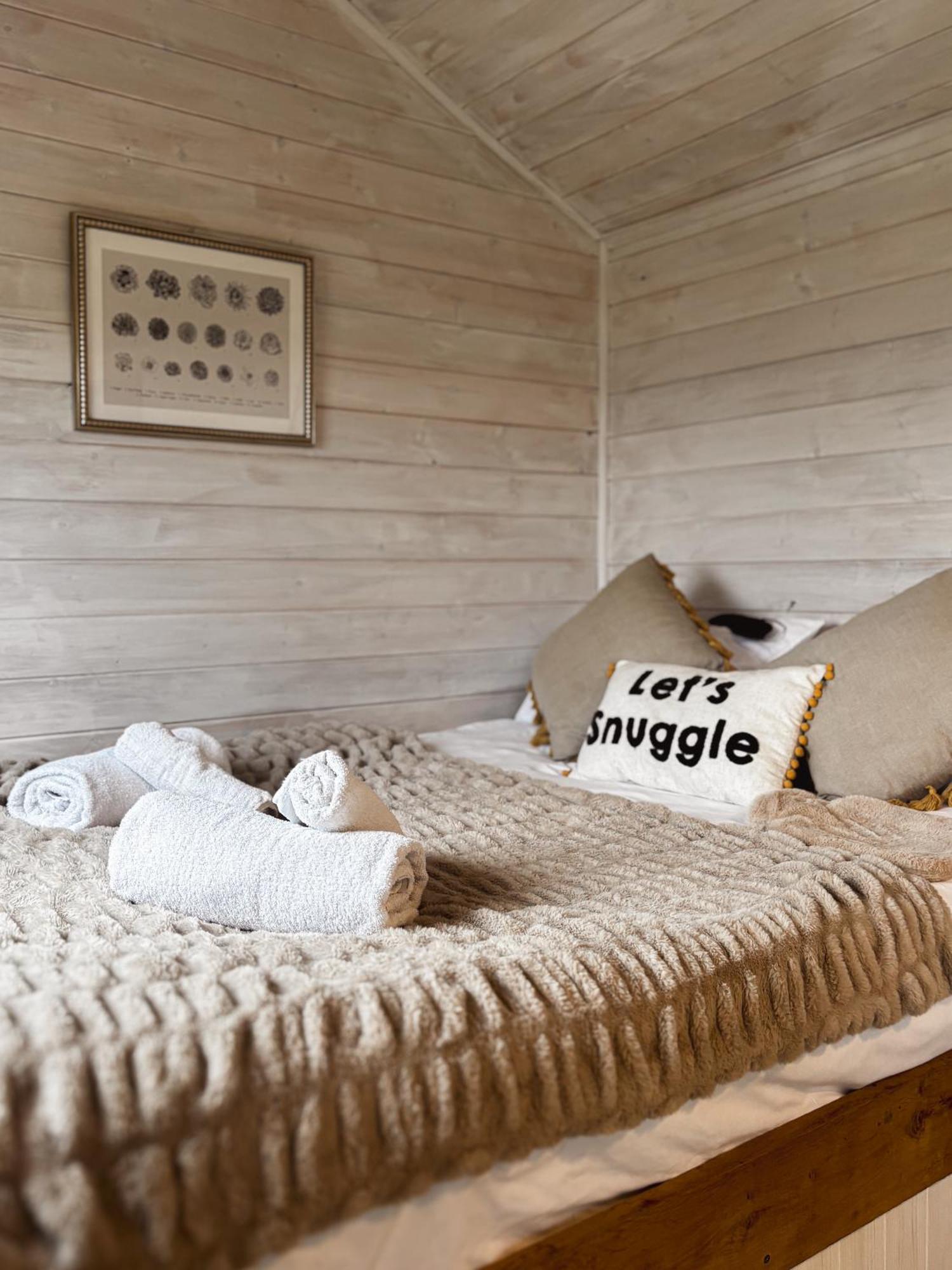 'Swan' Lakeview Lodge Bishampton エクステリア 写真